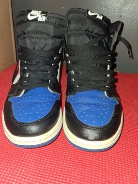 Nike Air Jordan 1 Retro OG High Royal Toe Size 10 Blue Black White